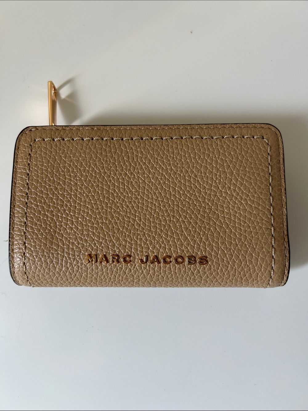 Marc Jacobs Pebbled Leather Zip Card Wallet